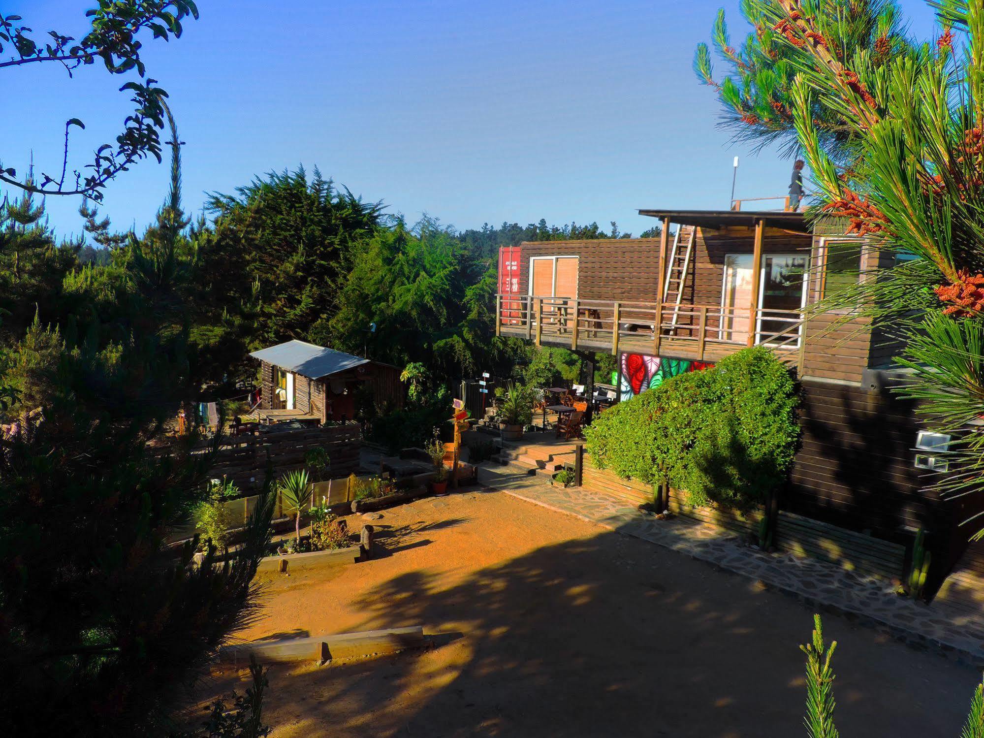 Sirena Insolente Hostel & Suites Pichilemu Buitenkant foto
